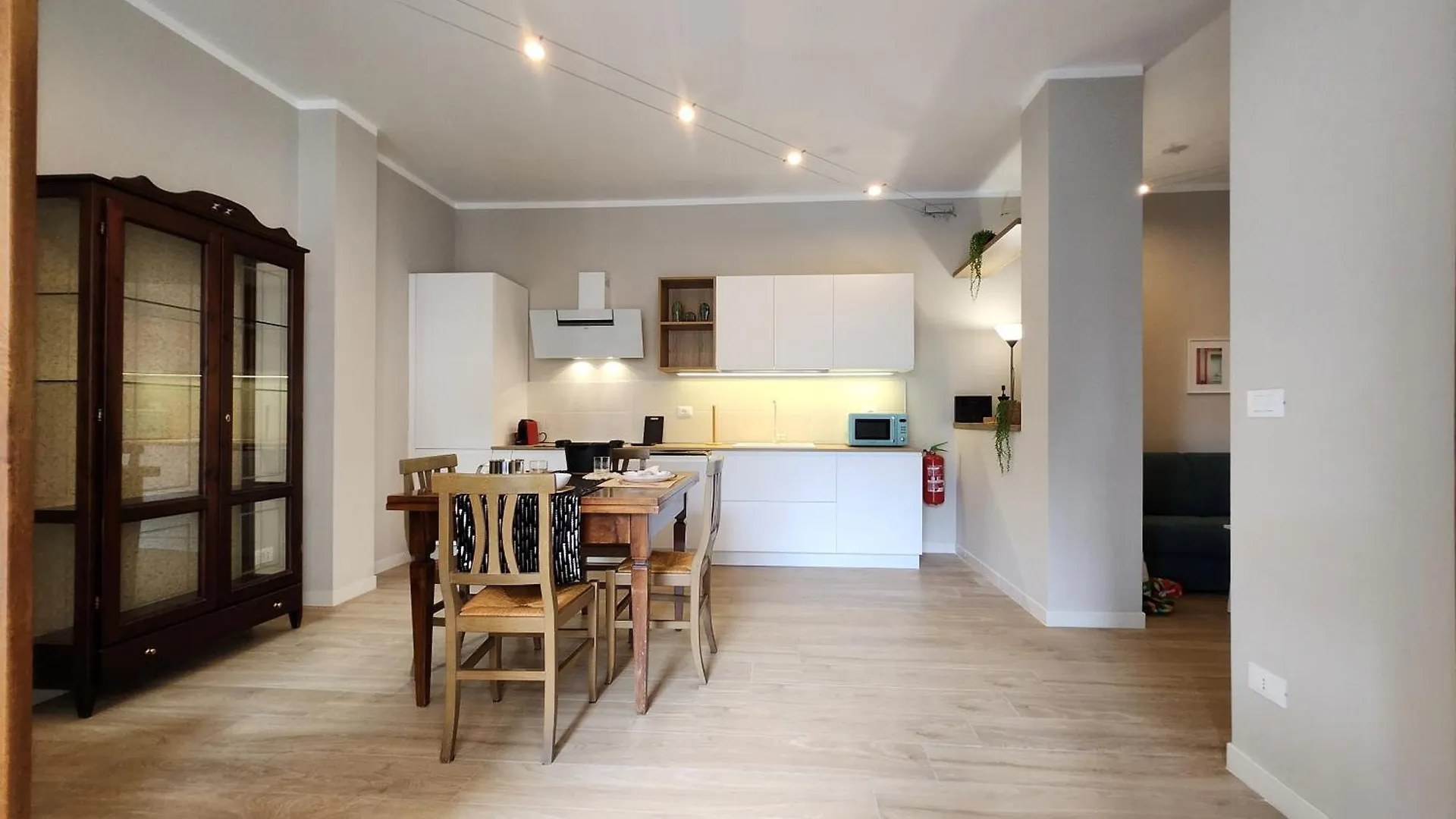 Ferienwohnung 200M From The Sea, New Flat With Ac And Wifi Loano 0*,